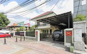 Urbanview Roemah Tebet by RedDoorz